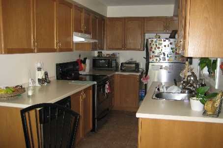 16 - 7360 Zinnia Pl, Mississauga, L5W2A1 | Image 3