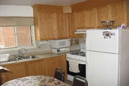 125 Kane Ave, Toronto,  M6M3N | Image 2