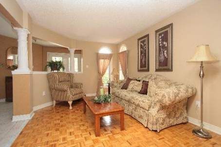 26 Country Stroll Cres, Caledon, L7E2H3 | Image 3