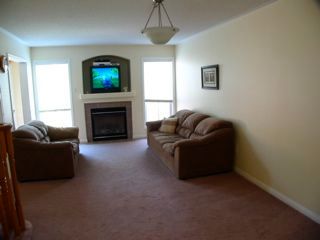 862 Stark Circ, Milton, L9T6Y6 | Image 3