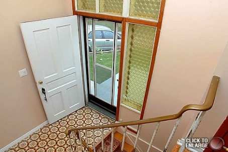 57 Mallard Cres, Brampton, L6S2T7 | Image 2