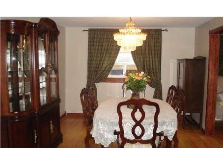 186 Thirtieth St W, Toronto, M8W3C5 | Image 2