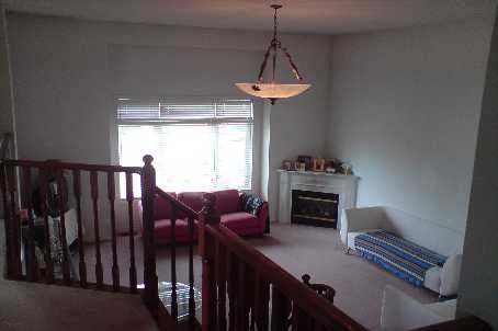 18 Brambirch Cres, Brampton, L7A1V1 | Image 3