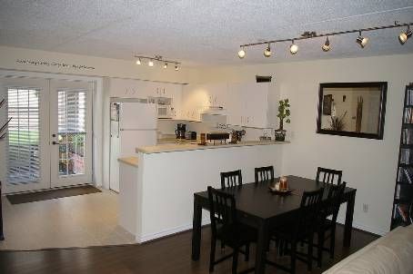 111 - 4015 Kilmer Dr, Burlington, L7M4A4 | Image 2