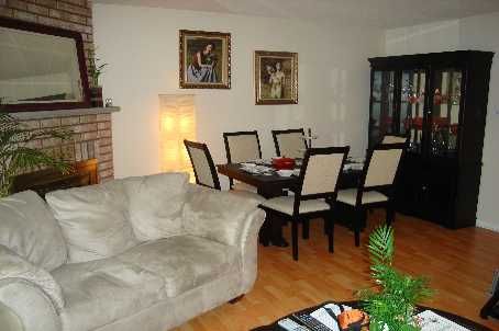 121 Tulip Dr, Brampton, L6Y3X6 | Image 2