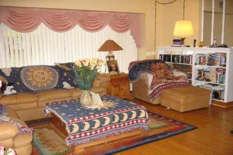 2 Glebe Cres, Brampton, L6S1G1 | Image 3