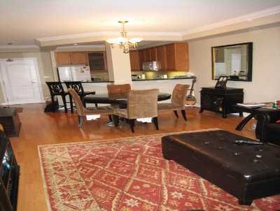 215 - 3351 Cawthra Rd, Mississauga, L5A2X8 | Image 3