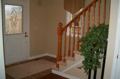 46 Nectarine Cres, Brampton, L6S5Z1 | Image 2