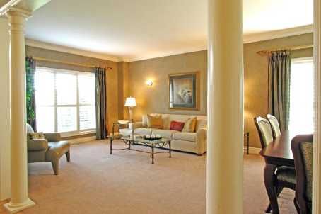 2324 Hilltop Lane, Oakville, L6M3M8 | Image 2