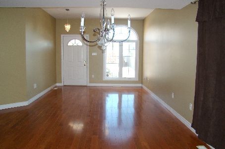 23 Rachlin Dr, Halton Hills, L7J3A9 | Image 2