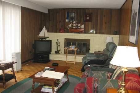 1594 Calumet Pl, Mississauga, L5J3A9 | Image 3