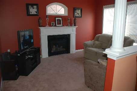 51 Cape Dorset Cres, Brampton, L6T2Y5 | Image 2