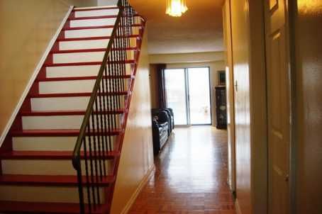 10 Collins Cres, Brampton, L6V3M9 | Image 3