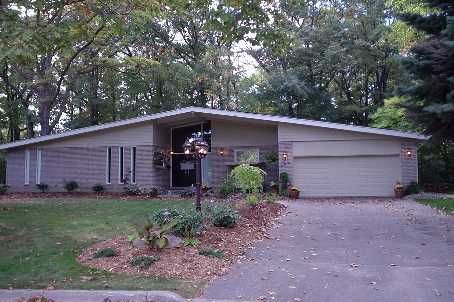 344 Dalewood Dr, Oakville, L6J4P5 | Image 2