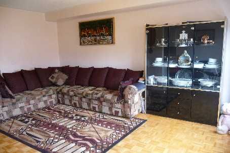 35 Velvet Grass Lane, Brampton, L6R1X8 | Image 2