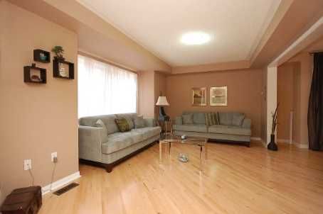 194 Fandango Dr, Brampton, L6X0L2 | Image 3