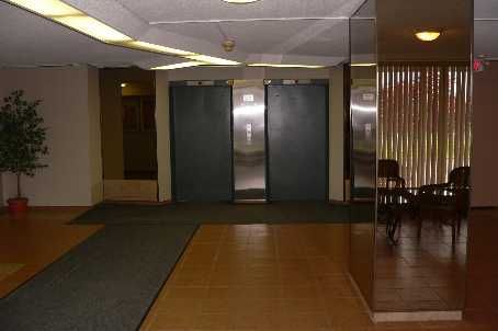 917 - 80 Grandravine Dr, Toronto, M3J1B2 | Image 3