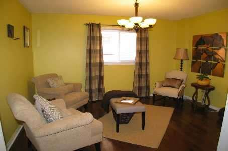 7068 Rosehurst Dr, Mississauga, L5N6Y8 | Image 2