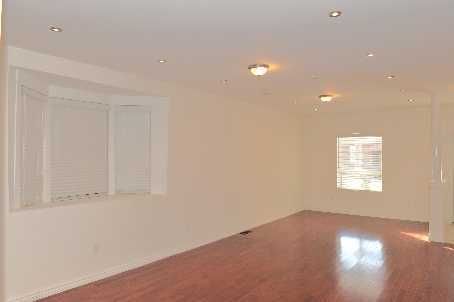 1383 Lansdowne Ave, Toronto, M6H3Z9 | Image 3