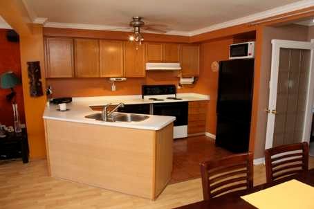 20 Langdale Cres, Brampton, L6Y4S2 | Image 2