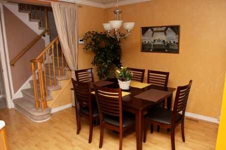 20 Langdale Cres, Brampton, L6Y4S2 | Image 3