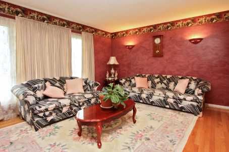 115 Elgin Dr, Brampton, L6Y2E6 | Image 2