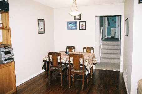 17 Edelwild Dr, Orangeville, L9W2Y4 | Image 3