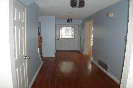 169 Burbank Cres, Orangeville, L9W3H7 | Image 2