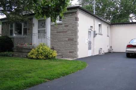 416 Rustic Rd, Toronto, M6L1W9 | Image 3