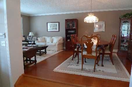 1666 Allan Cres, Milton, L5M6H1 | Image 3