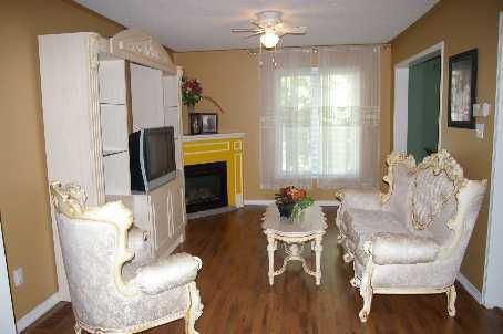 28 Cedarvalley Blvd, Brampton, L7A2C2 | Image 2