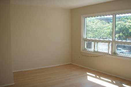 1680 St Clair Ave W, Toronto, M6N1H8 | Image 3