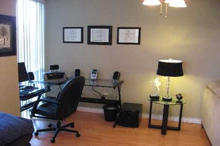 308 - 350 Webb Dr, Mississauga, L5B3W4 | Image 3