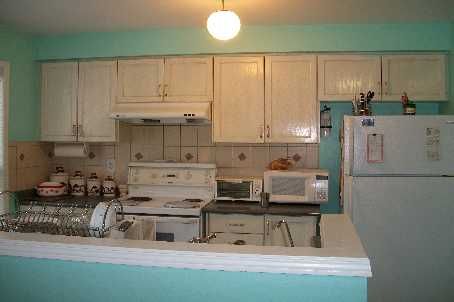 133 Pressed Brick Dr, Brampton, L6V2C1 | Image 2