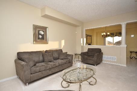6604 Opera Glass Cres, Mississauga, L5W S1 | Image 2