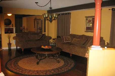 426 Orange Walk Cres, Mississauga, L5R0A8 | Image 3