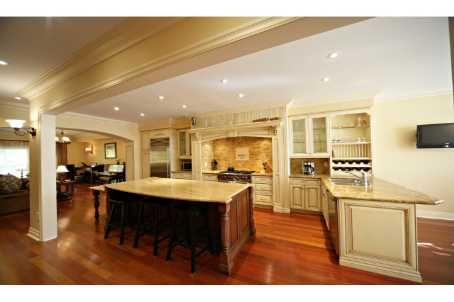 115 St Lawrence Dr, Mississauga, L5G4V2 | Image 3