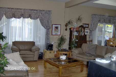 4 Denison Ave, Brampton, L6X1E6 | Image 3