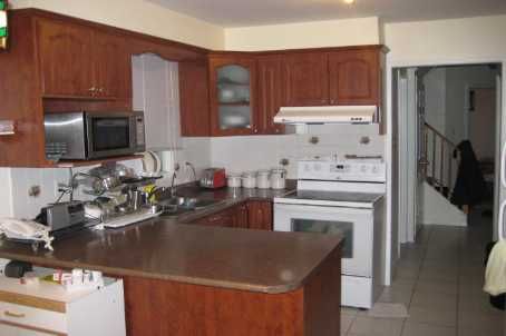 48 Cortez Crt, Brampton, L6X3Y9 | Image 2