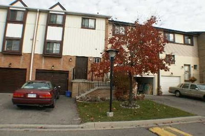 Townhouse sold at 122 Moregate Crescent, Brampton, Ontario, L6S3K9 - Central Park - MLS: W1743507