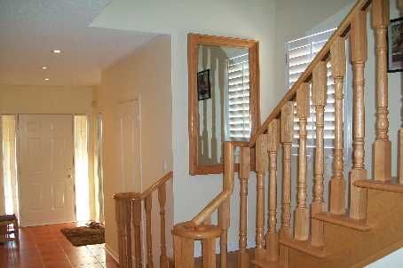 17 Binder Twine Tr, Brampton, L6X4R2 | Image 3