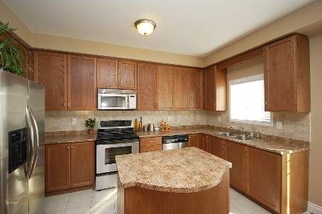 3260 Respond Rd, Mississauga, L5M7X4 | Image 3