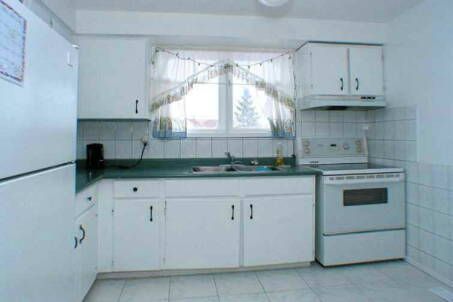 7 Fanshawe Dr, Brampton, L6Z1A7 | Image 3