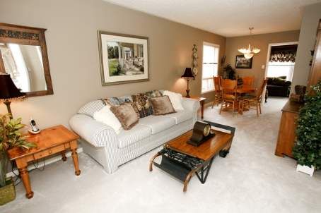 6945 Gracefield Dr, Mississauga, L5N6T9 | Image 2