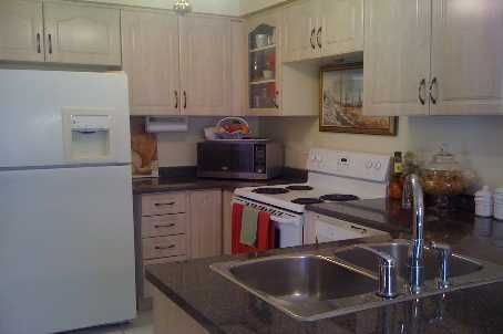 107 Clover Bloom Rd, Brampton, L6R1S6 | Image 3