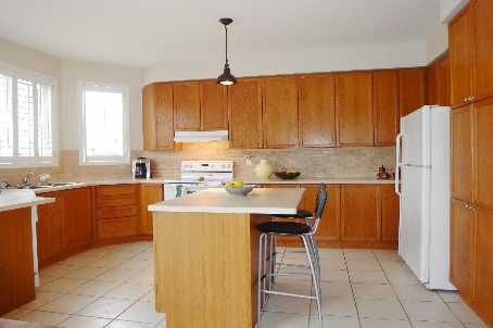 714 Trudeau Dr, Milton, L9T5L3 | Image 3