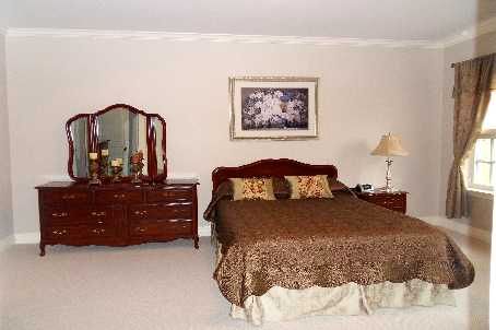 10 Costner Pl, Caledon, L7E0C7 | Image 2