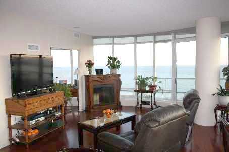 1810 - 15 Windermere Ave, Toronto, M6S5A2 | Image 2
