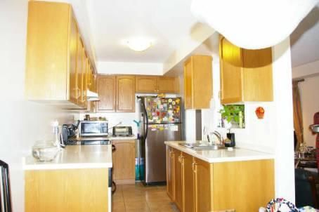 16 - 7360 Zinnia Pl, Mississauga, L5W2A1 | Image 2