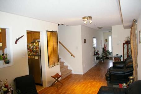 16 - 7360 Zinnia Pl, Mississauga, L5W2A1 | Image 3